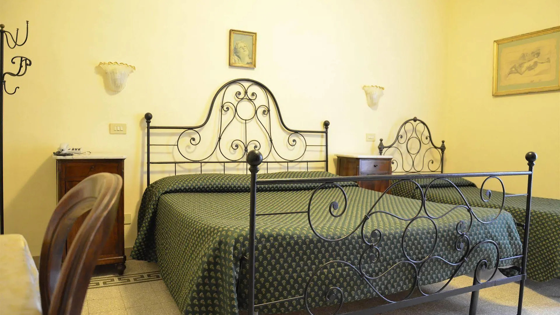 ***  Albergo Il Marzocco - Hotel Dal 1860 Montepulciano Stazione Italien